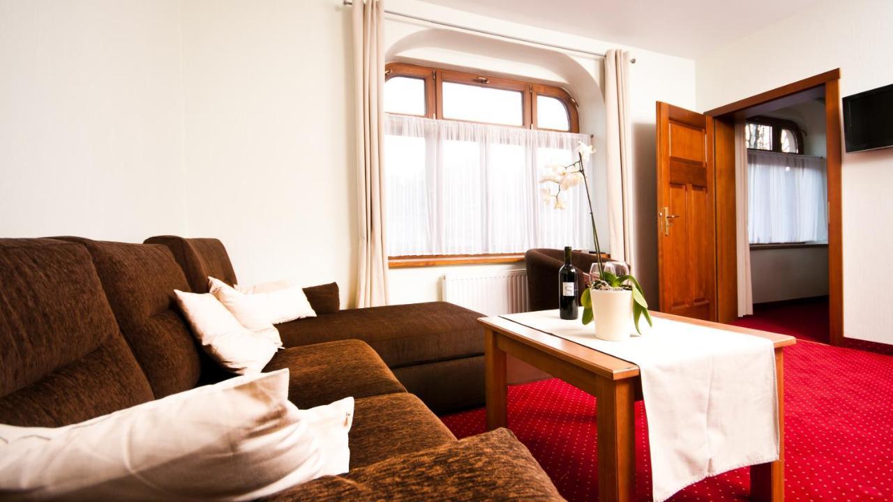 Przystanek Bavaria - Sauny, Parking Oraz Wstep Do Parku Bajek W Cenie! カルパッチ エクステリア 写真