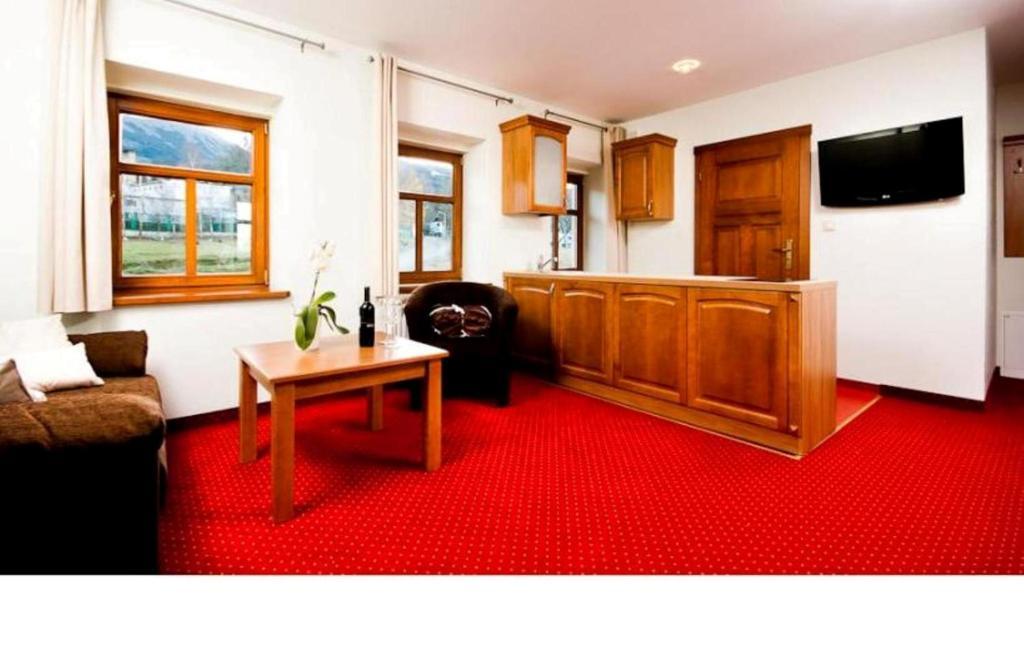 Przystanek Bavaria - Sauny, Parking Oraz Wstep Do Parku Bajek W Cenie! カルパッチ 部屋 写真