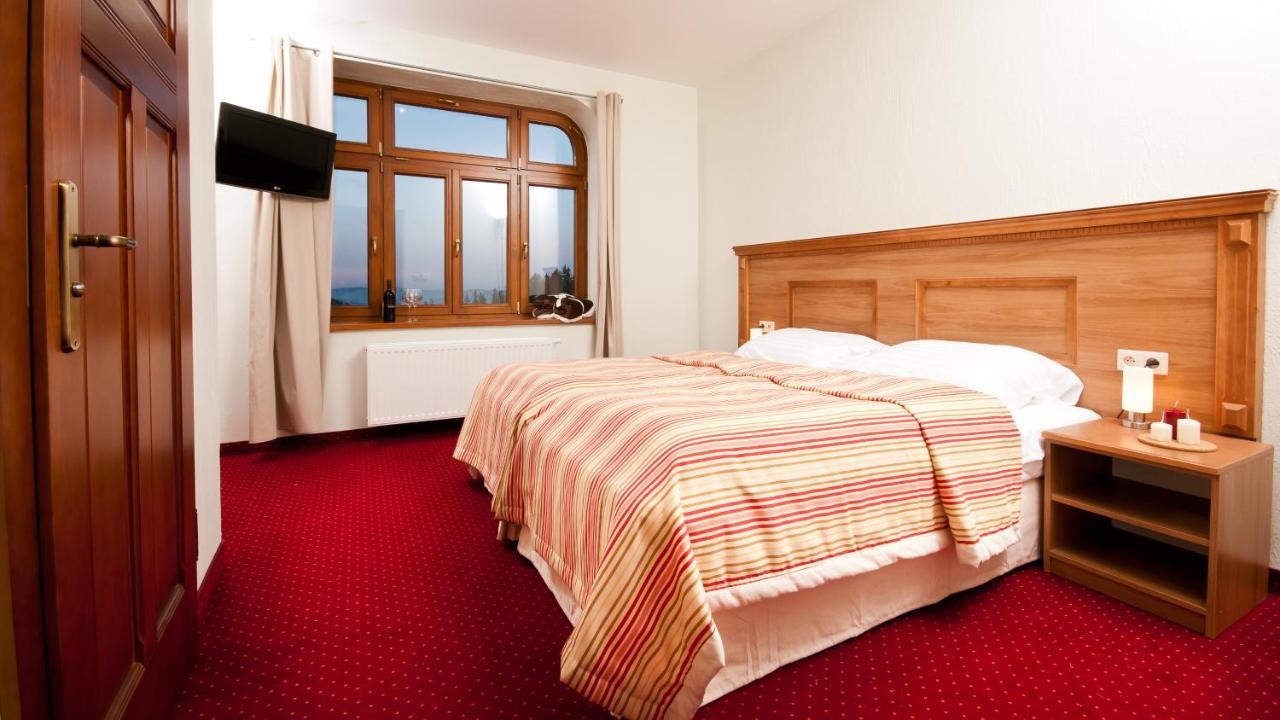 Przystanek Bavaria - Sauny, Parking Oraz Wstep Do Parku Bajek W Cenie! カルパッチ エクステリア 写真